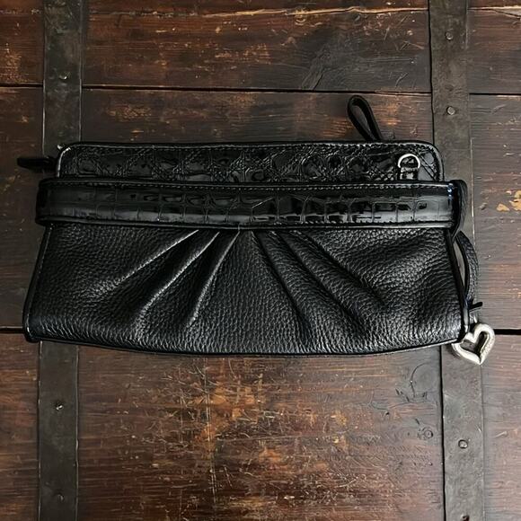 Brighton Black Vintage Patent Leather Heart Clutch 10"x5"x1" - Picture 2 of 4